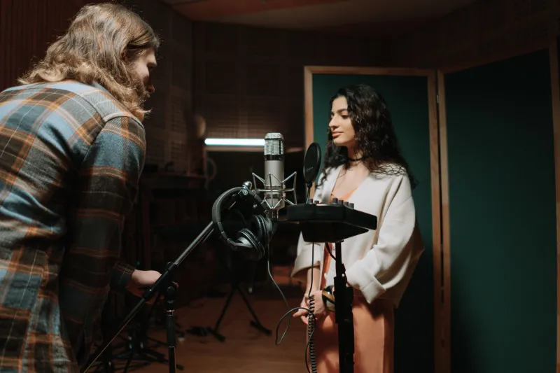 Rejected by Every Label in Nashville, She Hit Record Anyway — and Made the Industry Beg